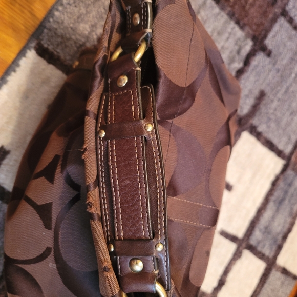 Chocolate coach signature hobo - Picture 11 of 11
